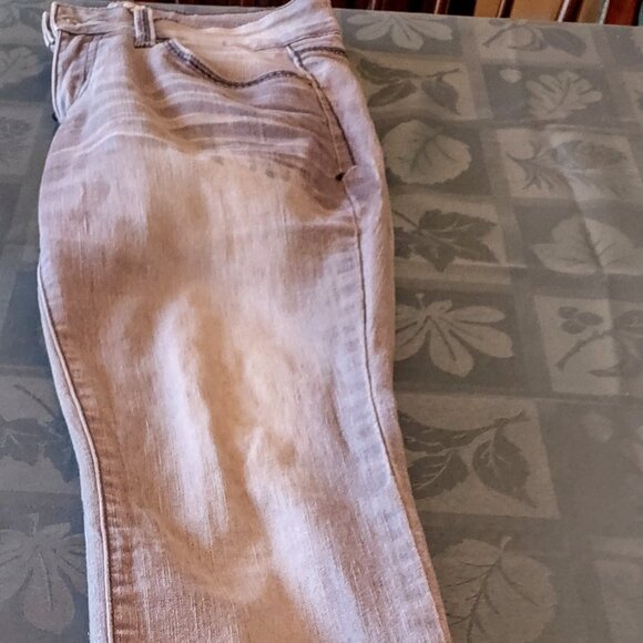 HOST PICK!!! Skinny jeans, soft grey wash. Size 5, 29"inseam. EUC - Picture 4 of 6